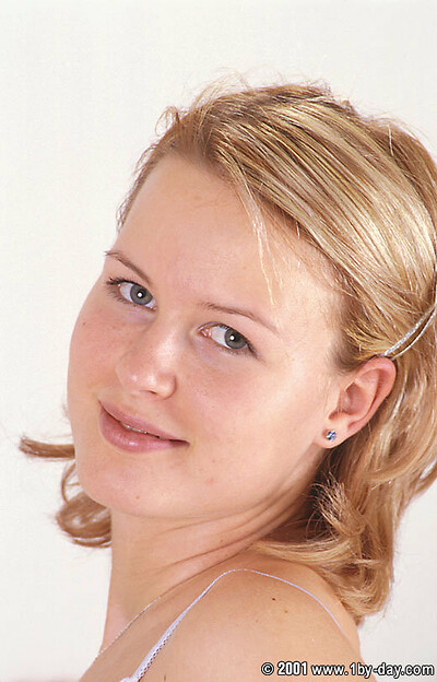 Ариночка, 61 год, 0 размер груди